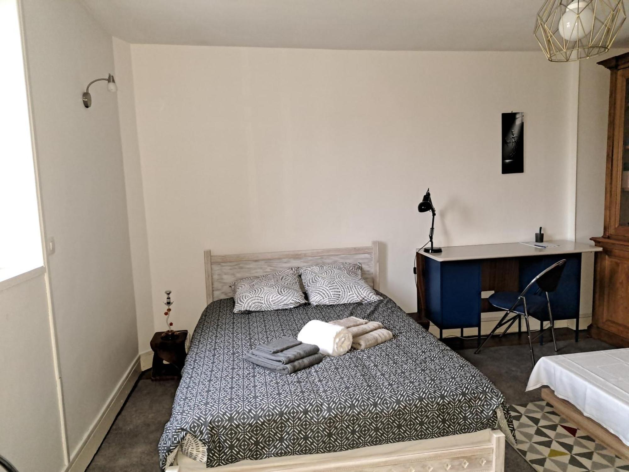 Les Chambres De Lucie-B&B - Petit Dej Inclus - Parking Prive - Proche Gare Versailles Room photo