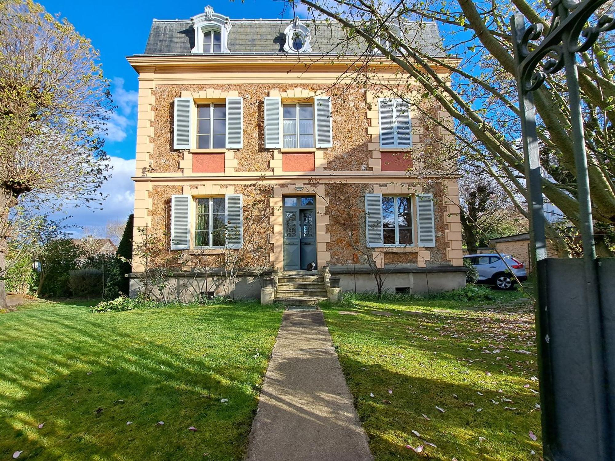 Les Chambres De Lucie-B&B - Petit Dej Inclus - Parking Prive - Proche Gare Versailles Exterior photo